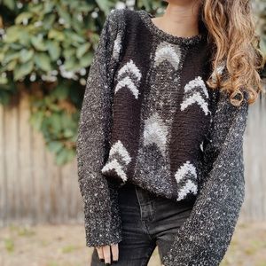 Vintage navajo style black & white sweater 🤍🖤🤍